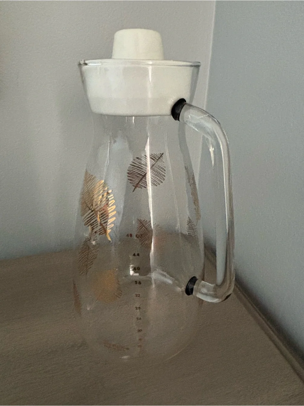 Vintage Mid Century Modern Gold Leaf Pyrex Glass Juice Serving Large Pitcher